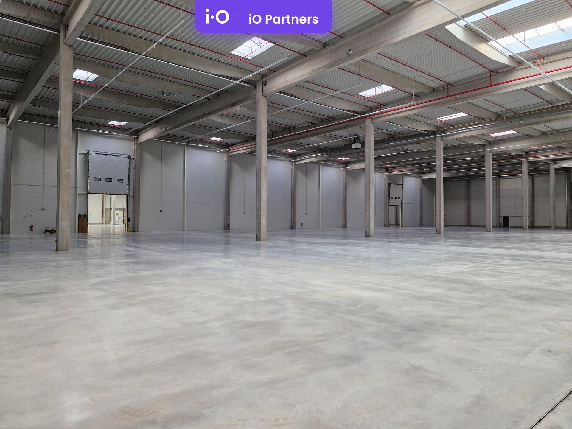 Pronájem komerčního prostoru 5496 m² - foto 7