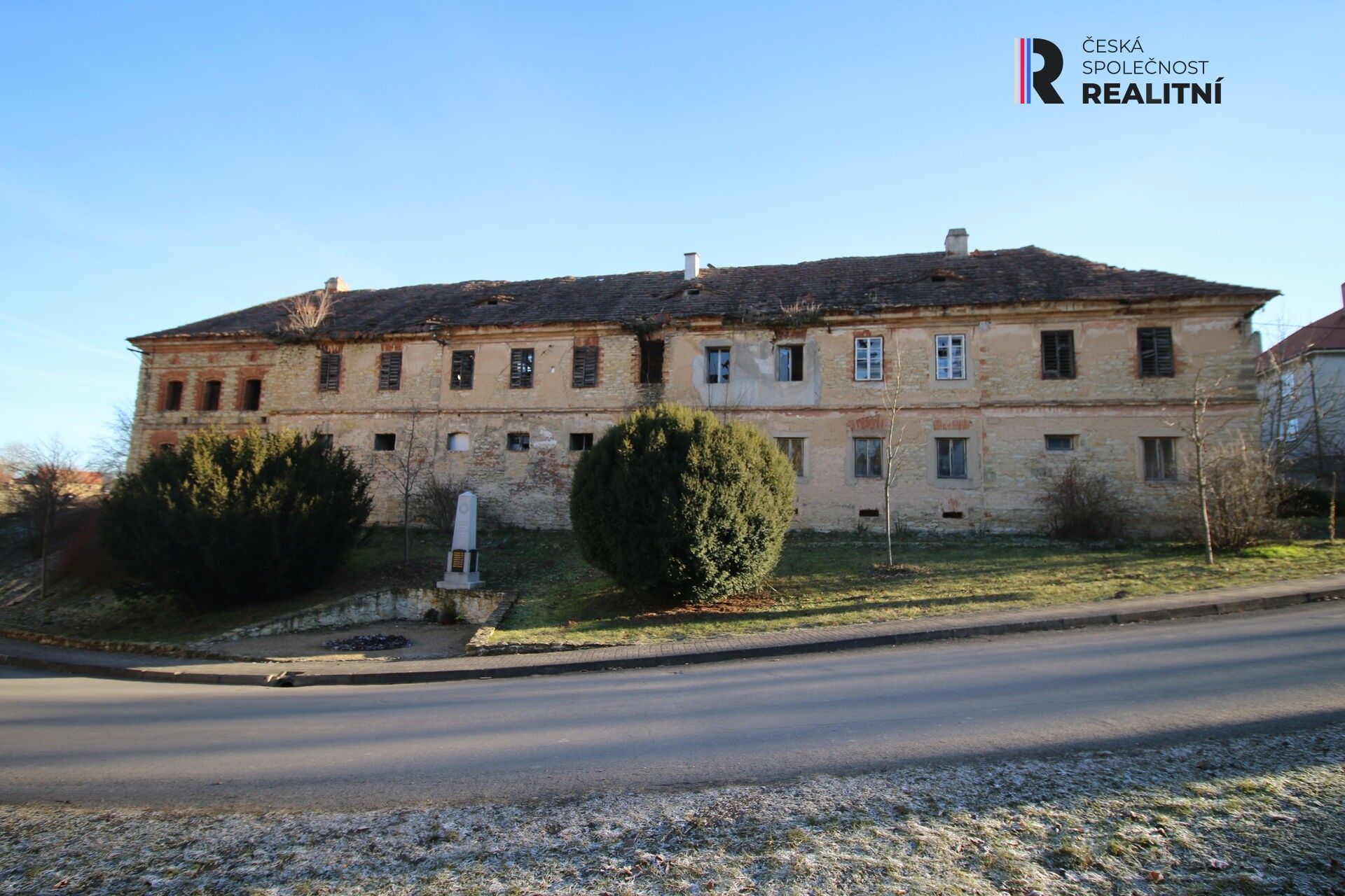 Prodej nemovitosti 618 m² - foto 1
