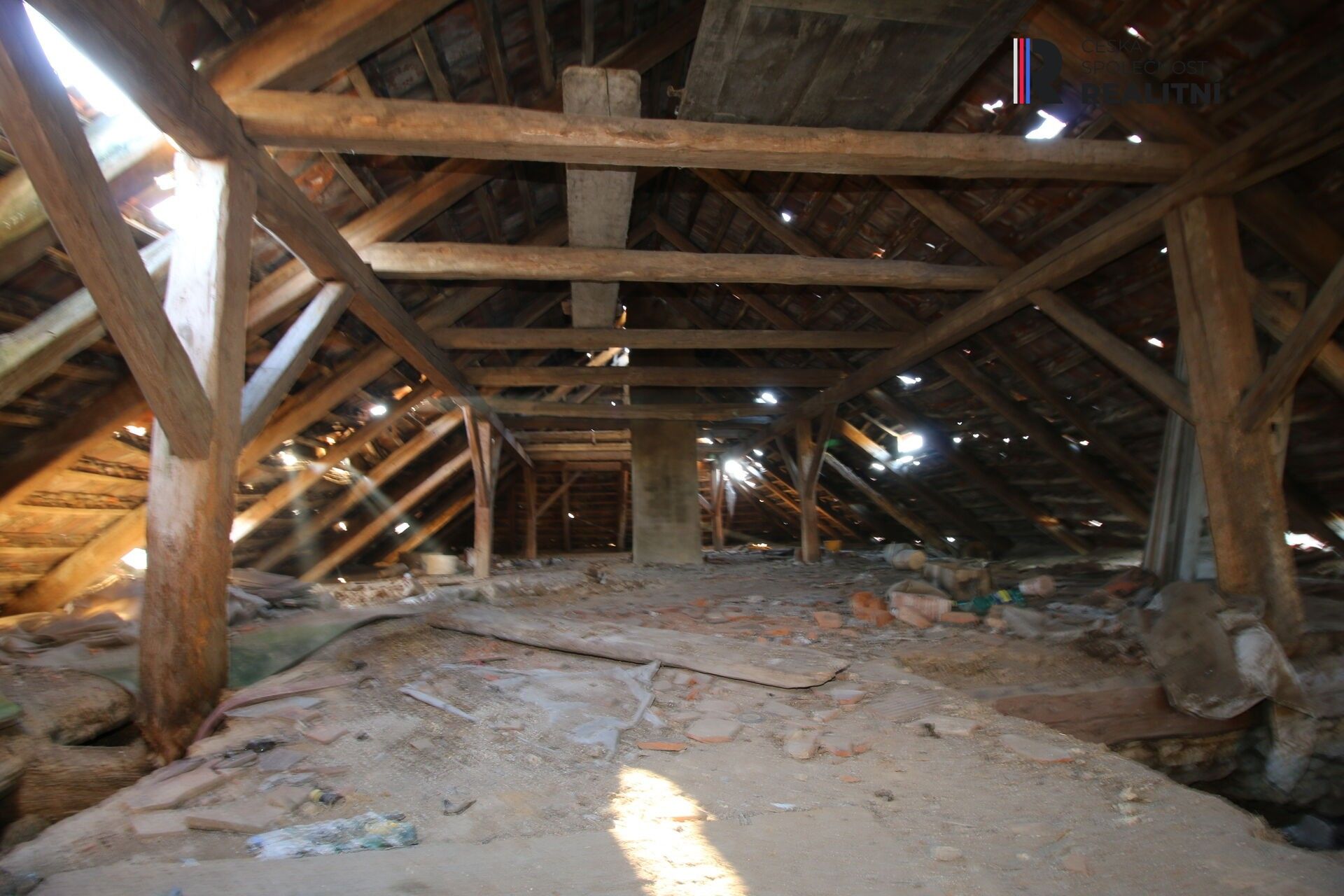 Prodej nemovitosti 618 m² - foto 16