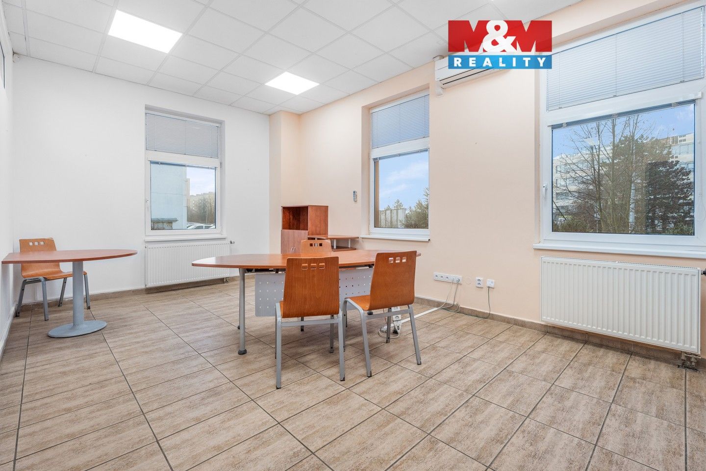 Pronájem komerčního prostoru 44 m² - foto 1