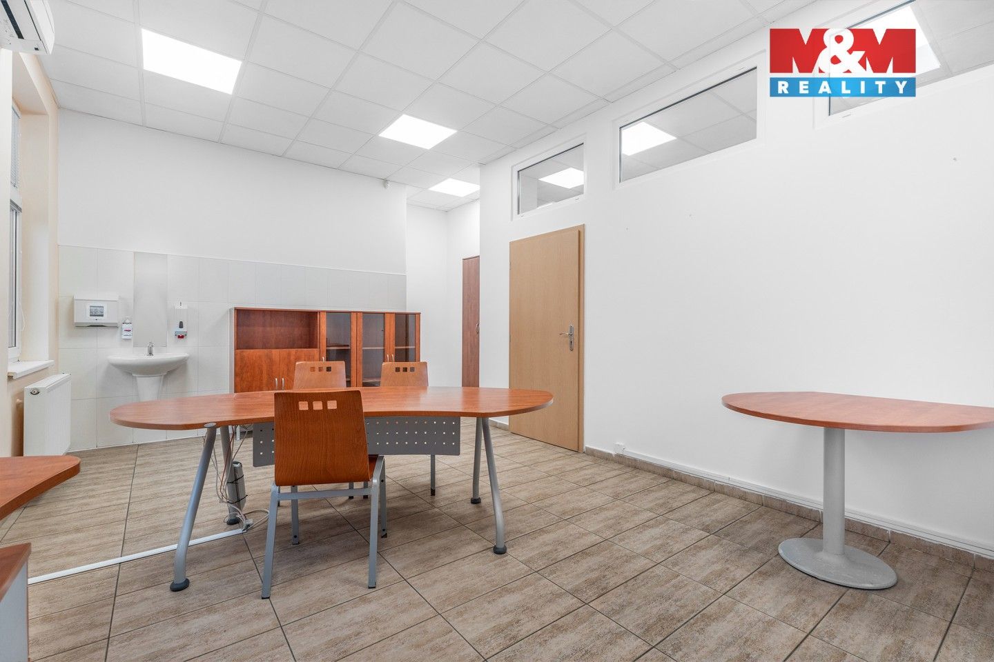 Pronájem komerčního prostoru 44 m² - foto 2