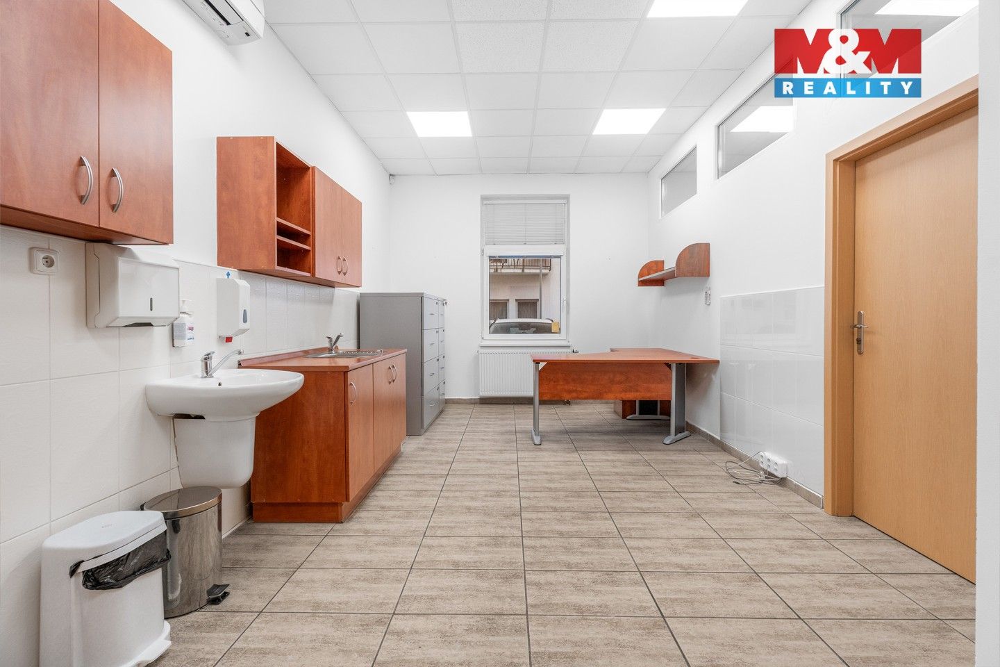 Pronájem komerčního prostoru 44 m² - foto 3