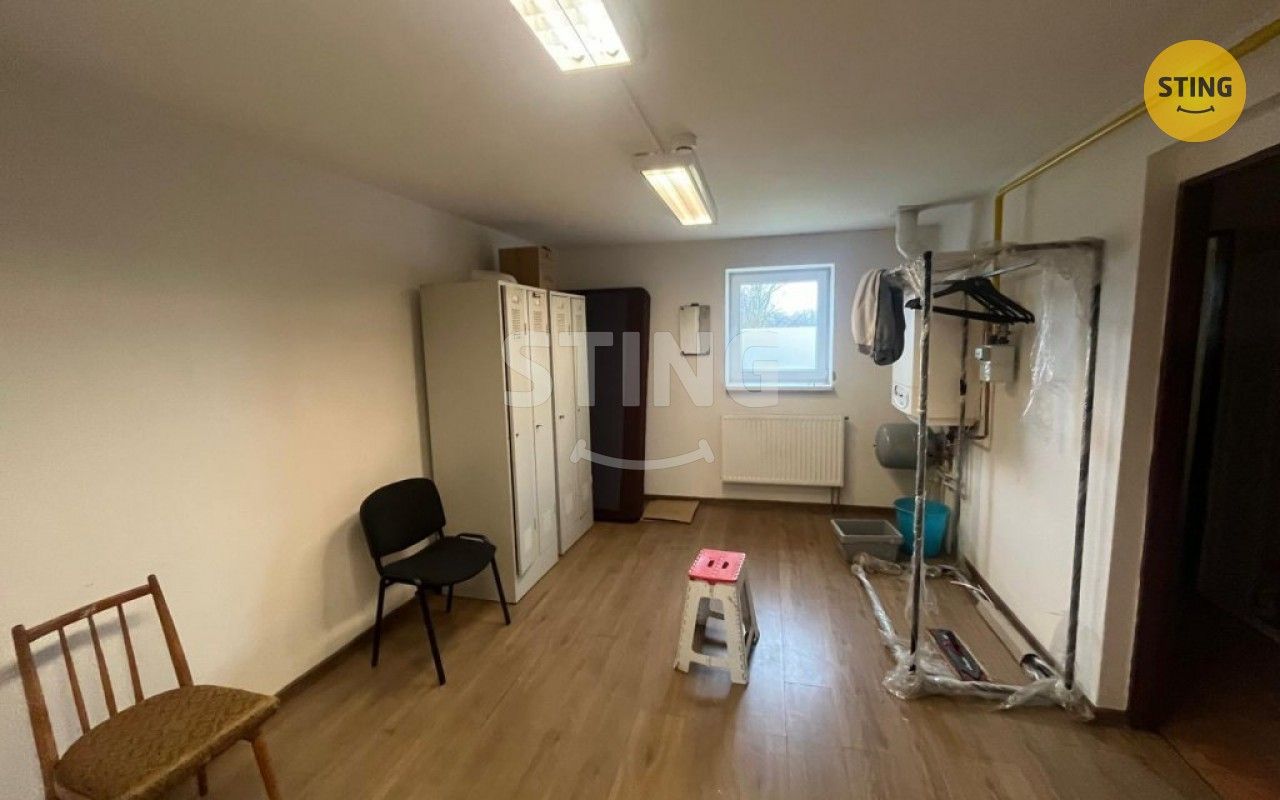 Pronájem komerčního prostoru 750 m² - foto 13