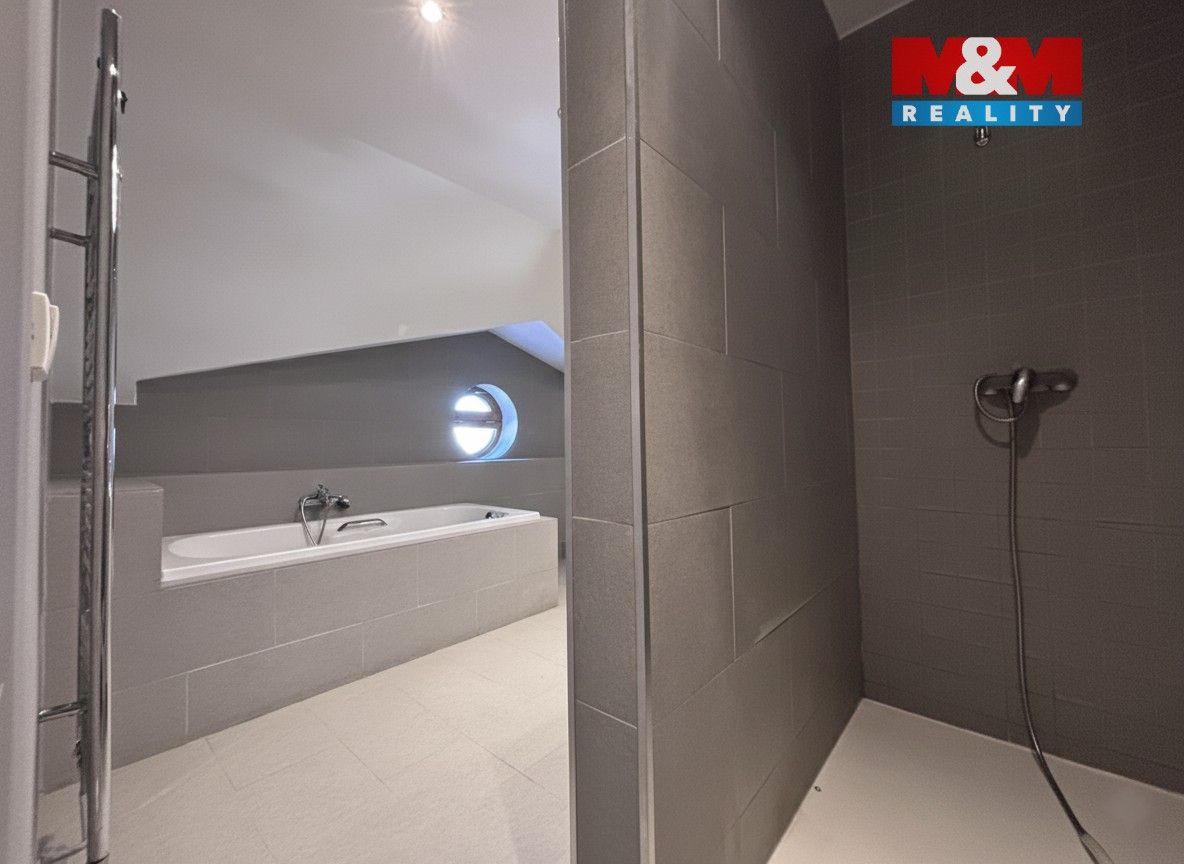 Pronájem bytu 1+kk 65 m² - foto 11