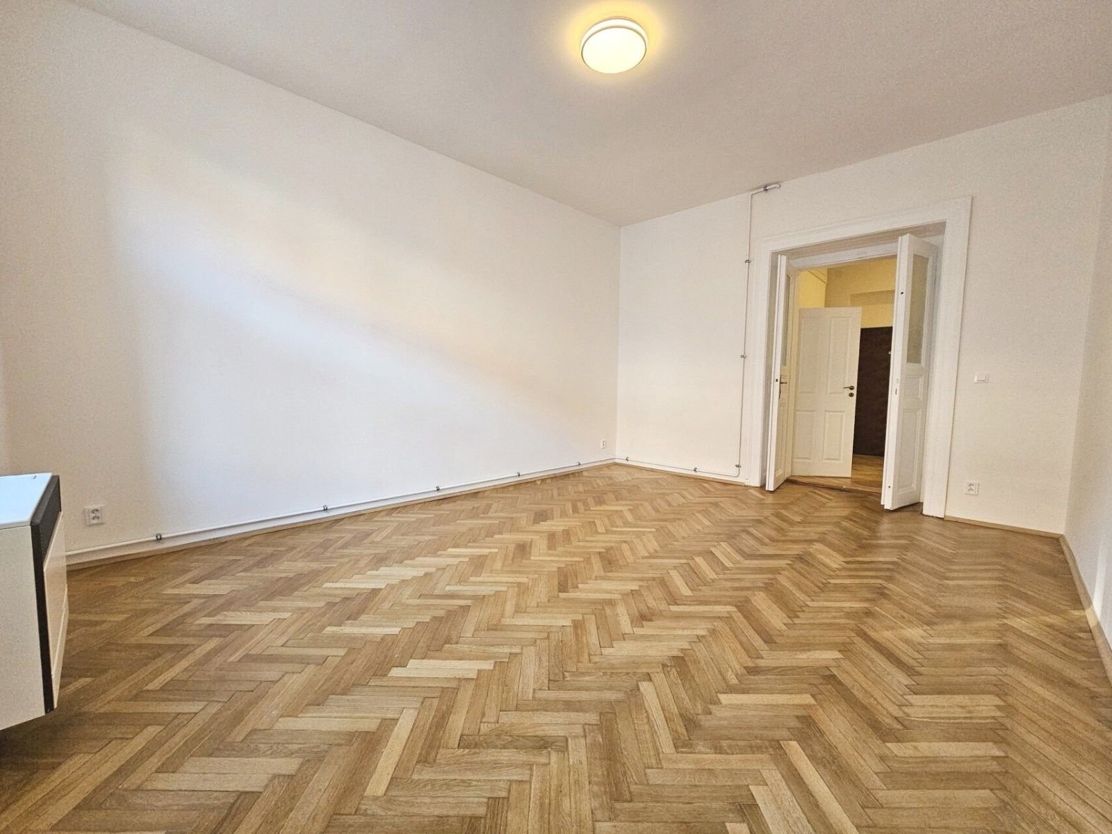 Pronájem bytu 3+1 86 m² - foto 4
