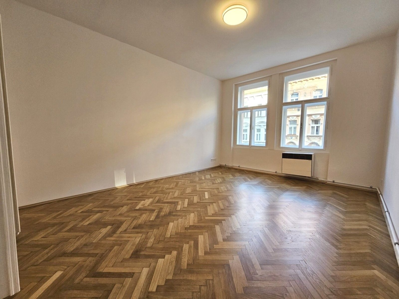 Pronájem bytu 3+1 86 m² - foto 3