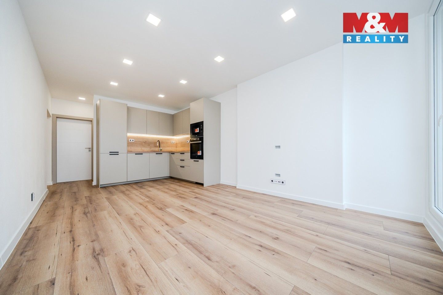 Prodej bytu 4+kk 76 m² - foto 1