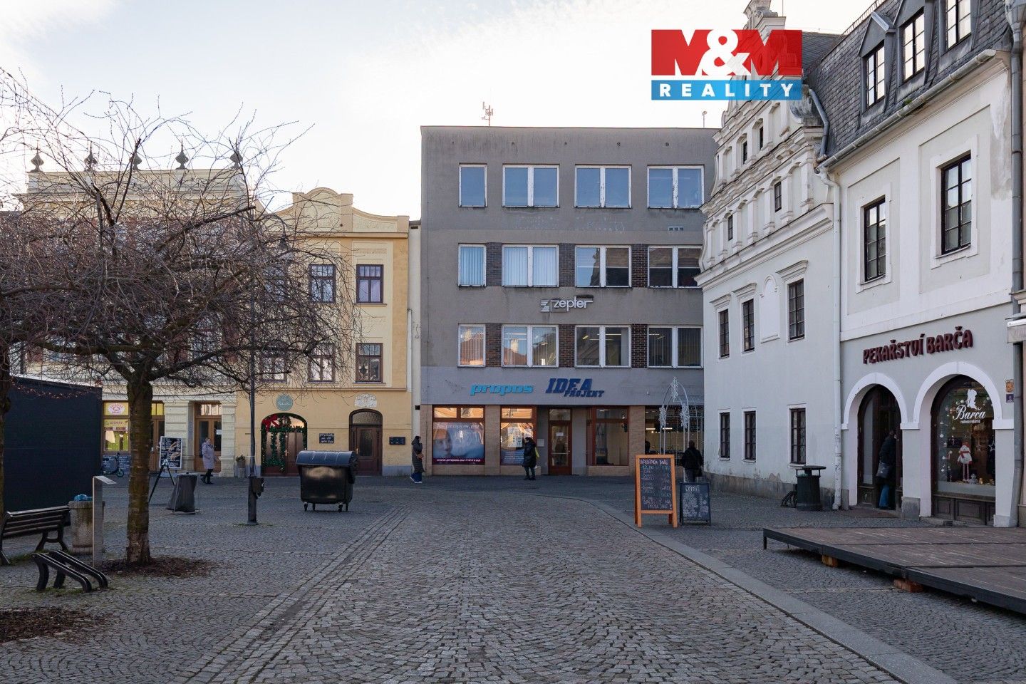 Prodej komerčního prostoru 720 m² - foto 1
