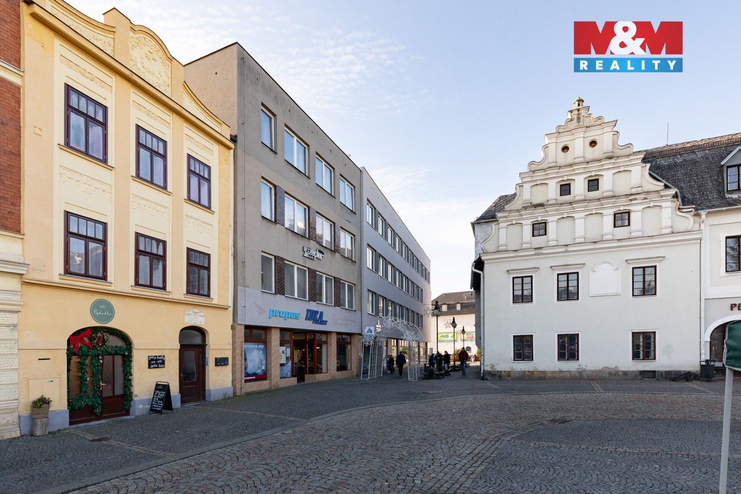 Prodej komerčního prostoru 720 m² - foto 2