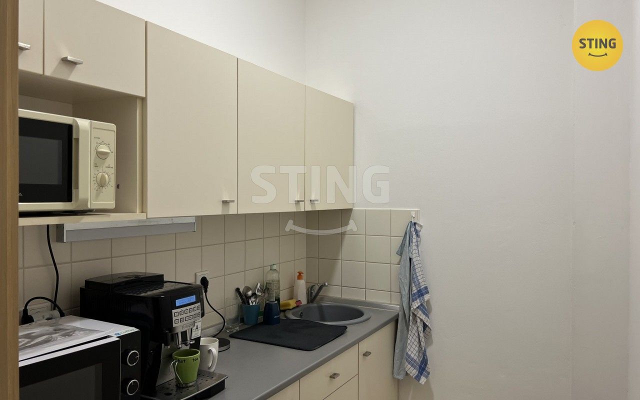 Pronájem komerčního prostoru 16 m² - foto 4