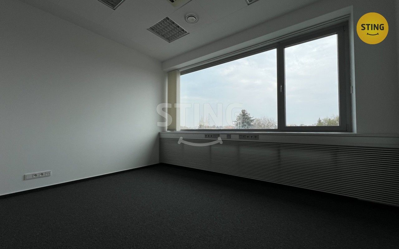 Pronájem komerčního prostoru 16 m² - foto 11