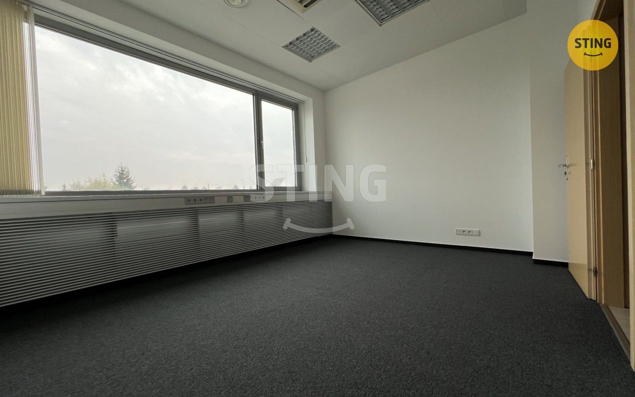Pronájem komerčního prostoru 16 m² - foto 12