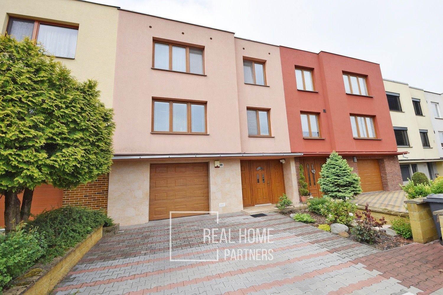 Prodej domu 240 m² - foto 1