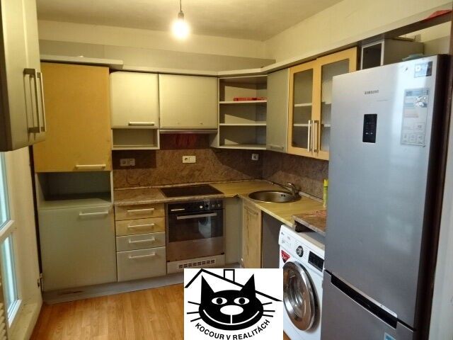 Prodej bytu 4+1 80 m² - foto 1