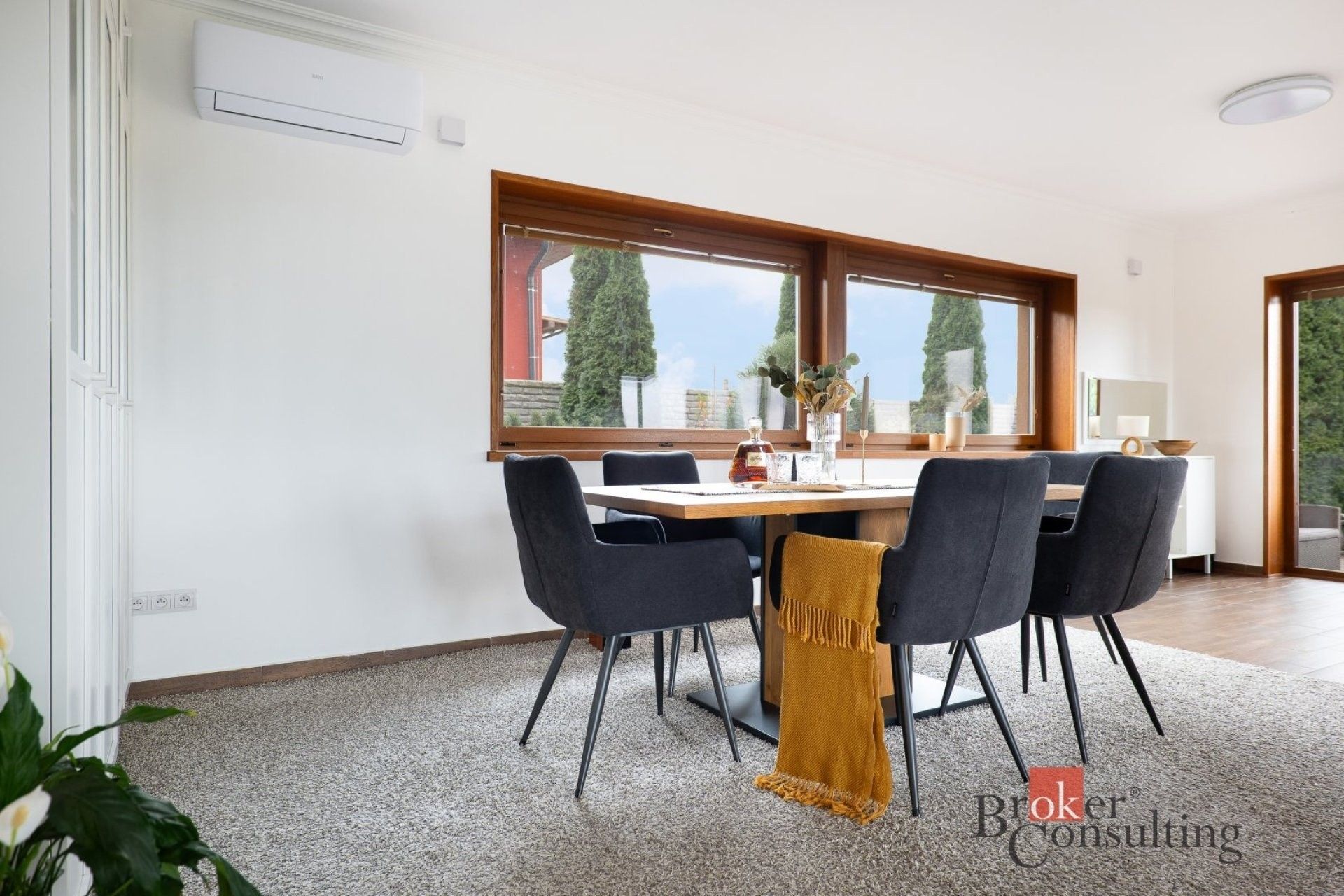 Prodej domu 288 m² - foto 2