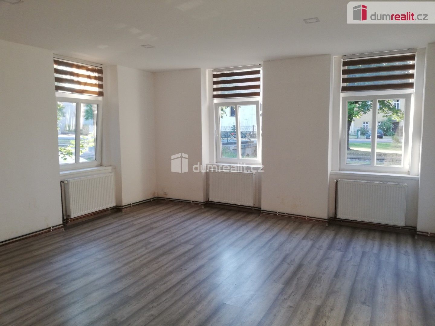 Pronájem bytu 2+1 80 m² - foto 9