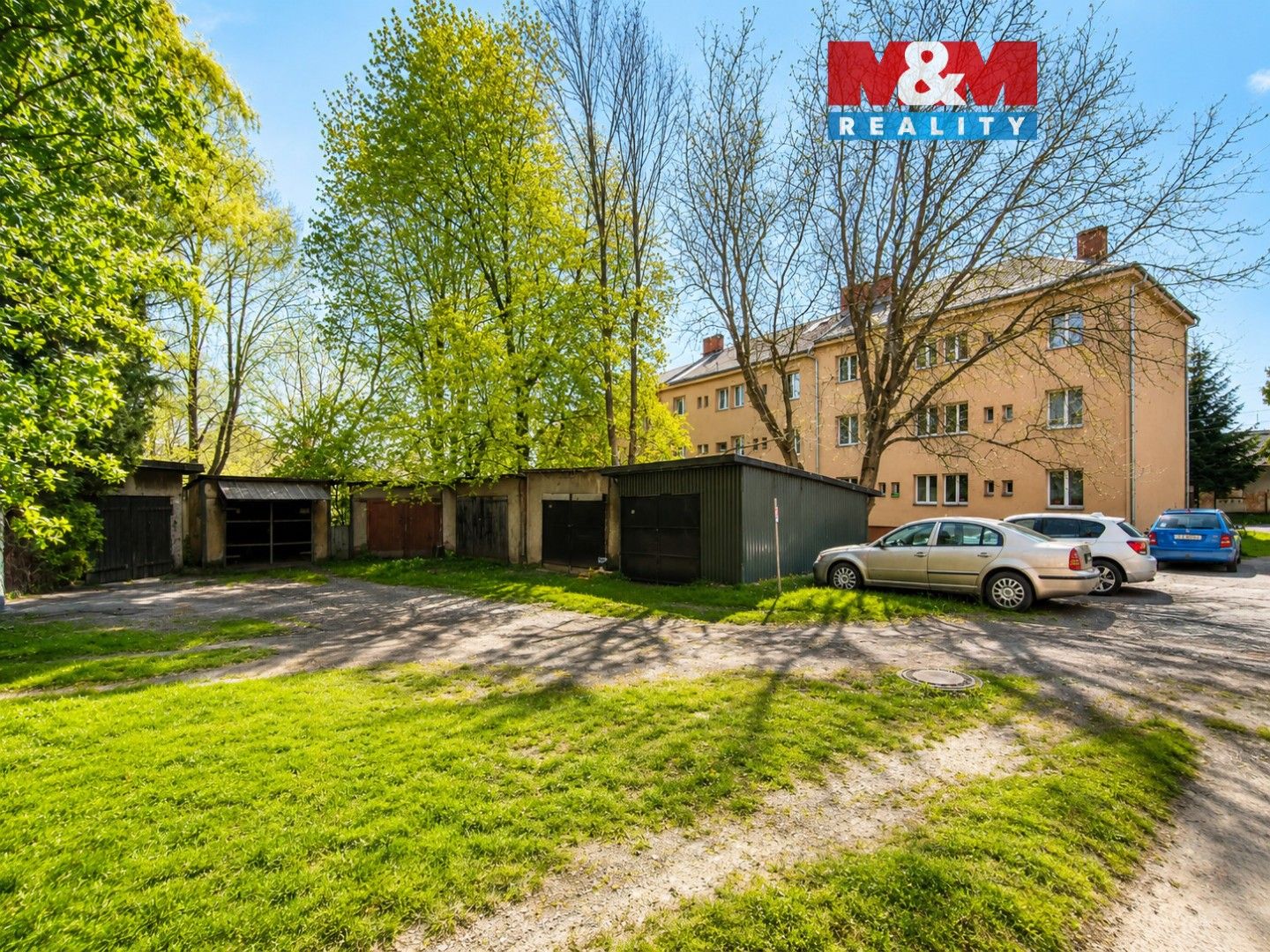 Prodej nemovitosti 65 m² - foto 1