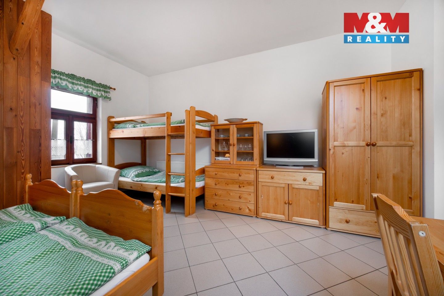 Prodej komerčního prostoru 1500 m² - foto 8