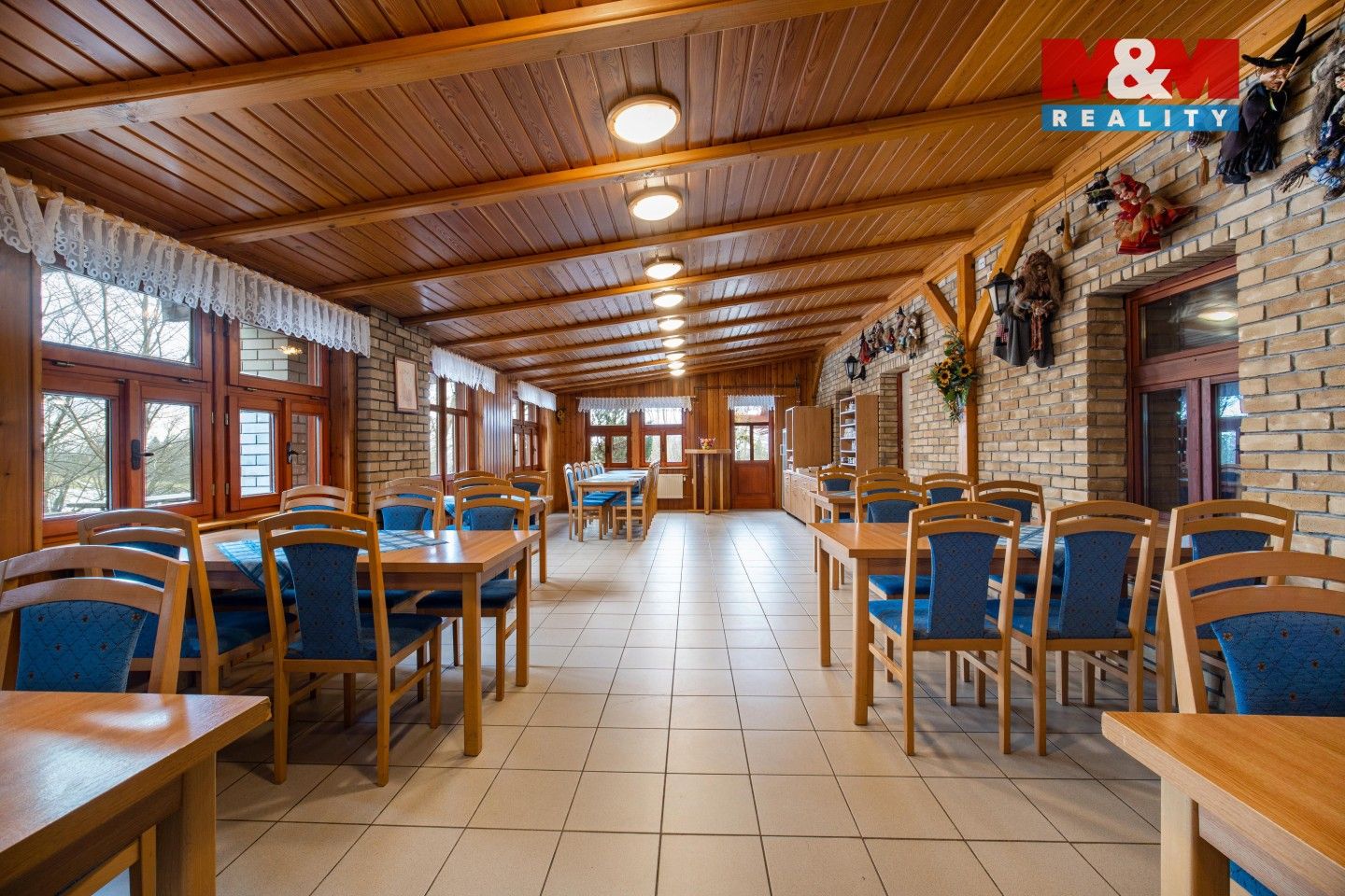 Prodej komerčního prostoru 1500 m² - foto 9