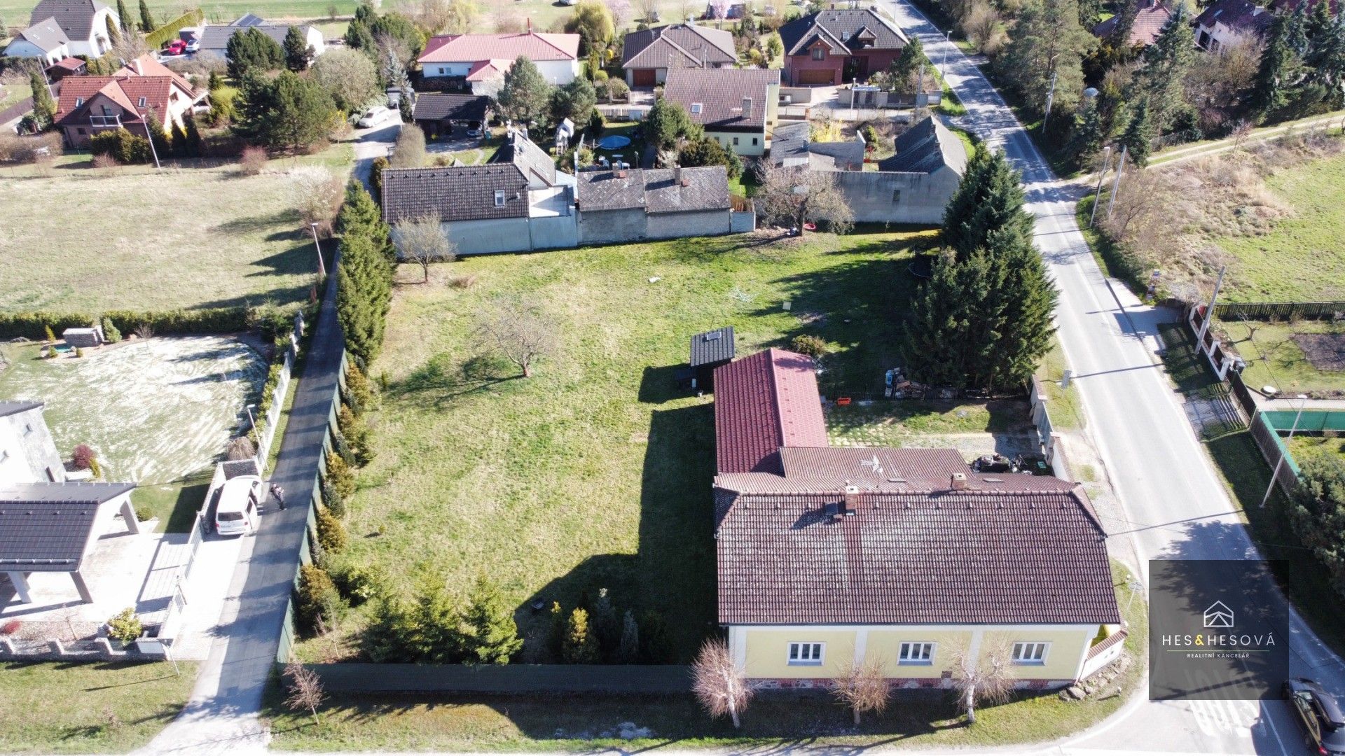 Prodej pozemku 1300 m² - foto 2