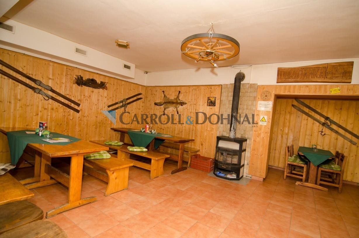 Prodej komerčního prostoru 280 m² - foto 2