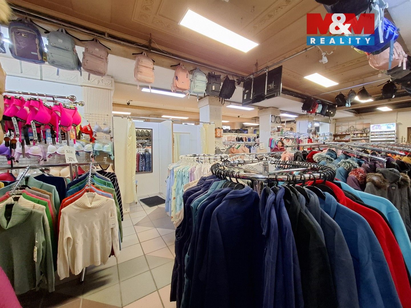 Pronájem komerčního prostoru 600 m² - foto 7