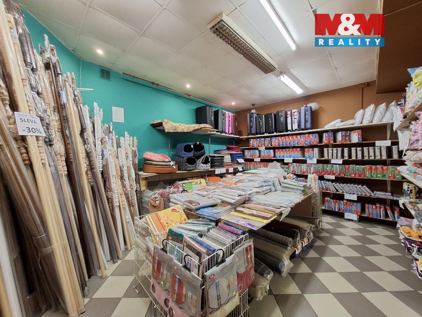 Pronájem komerčního prostoru 600 m² - foto 9
