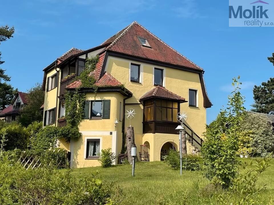 Prodej nemovitosti 320 m² - foto 1