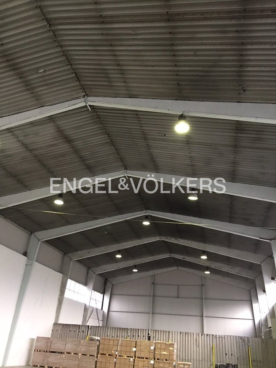Pronájem komerčního prostoru 961 m² - foto 3