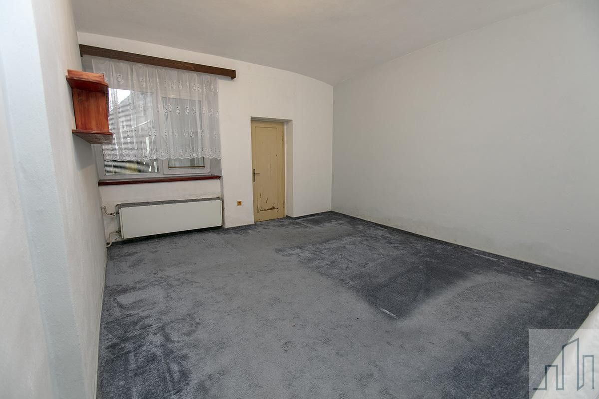 Prodej nemovitosti 250 m² - foto 7