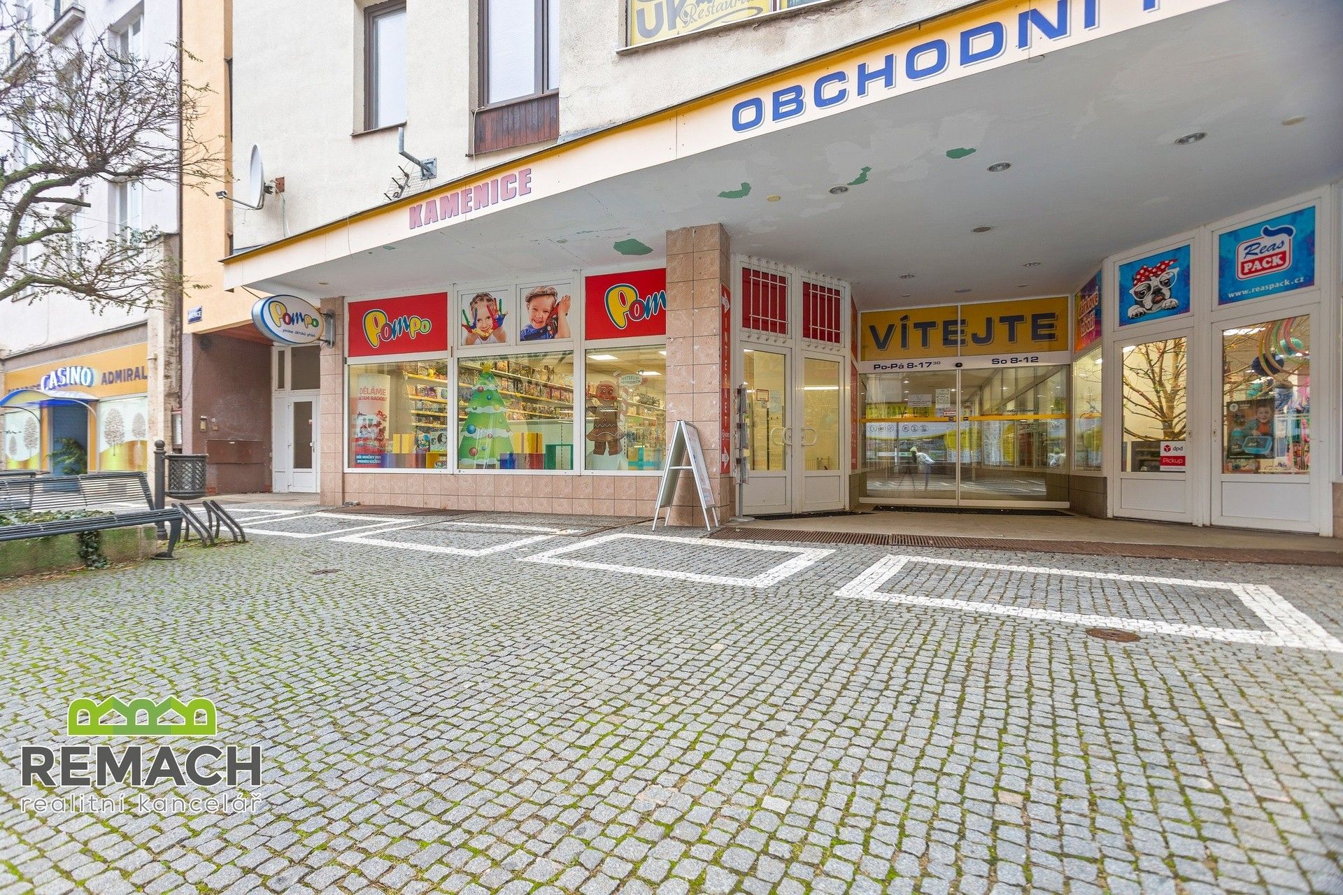 Pronájem komerčního prostoru 214 m² - foto 7