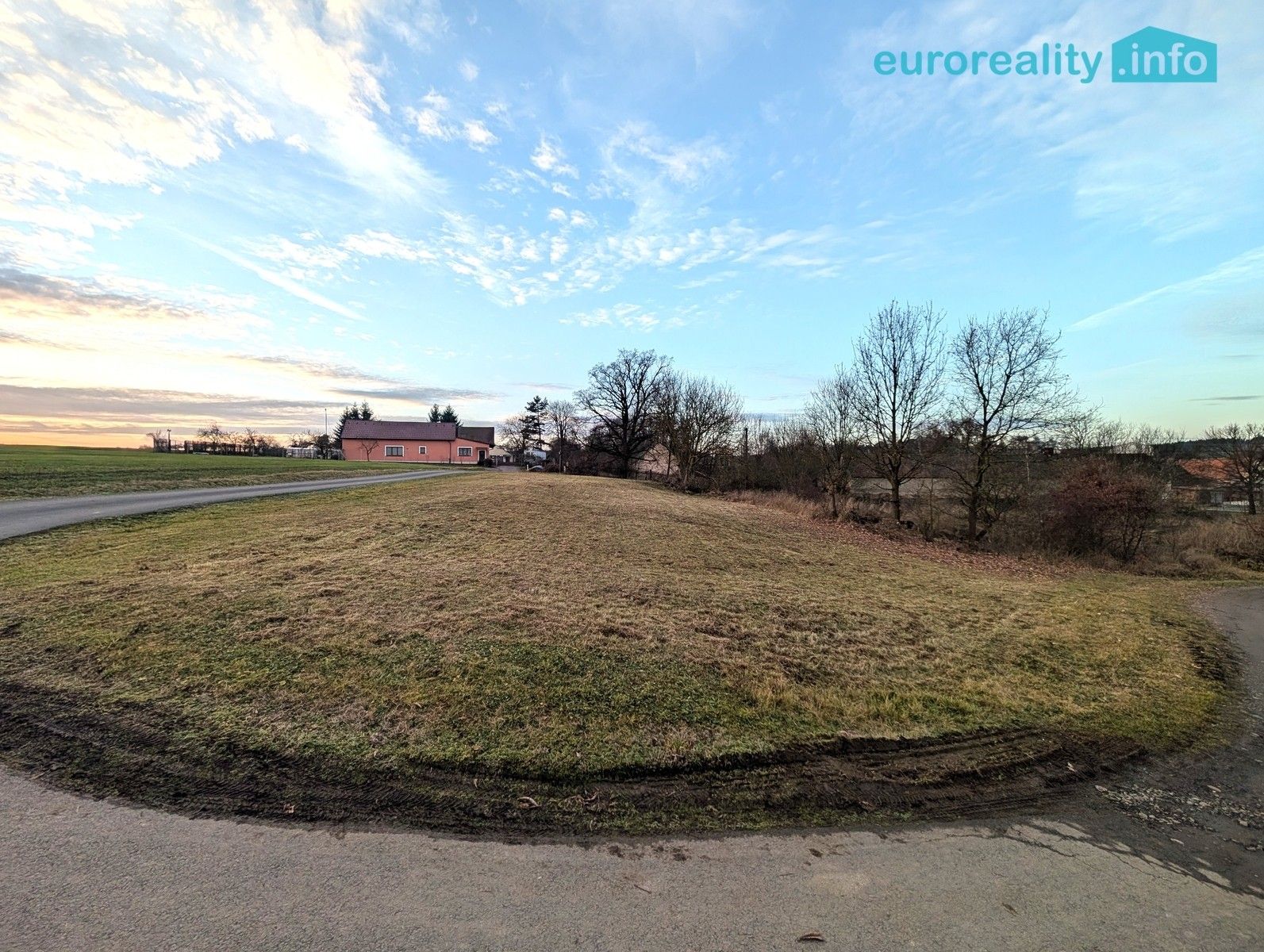 Prodej pozemku 2205 m² - foto 5