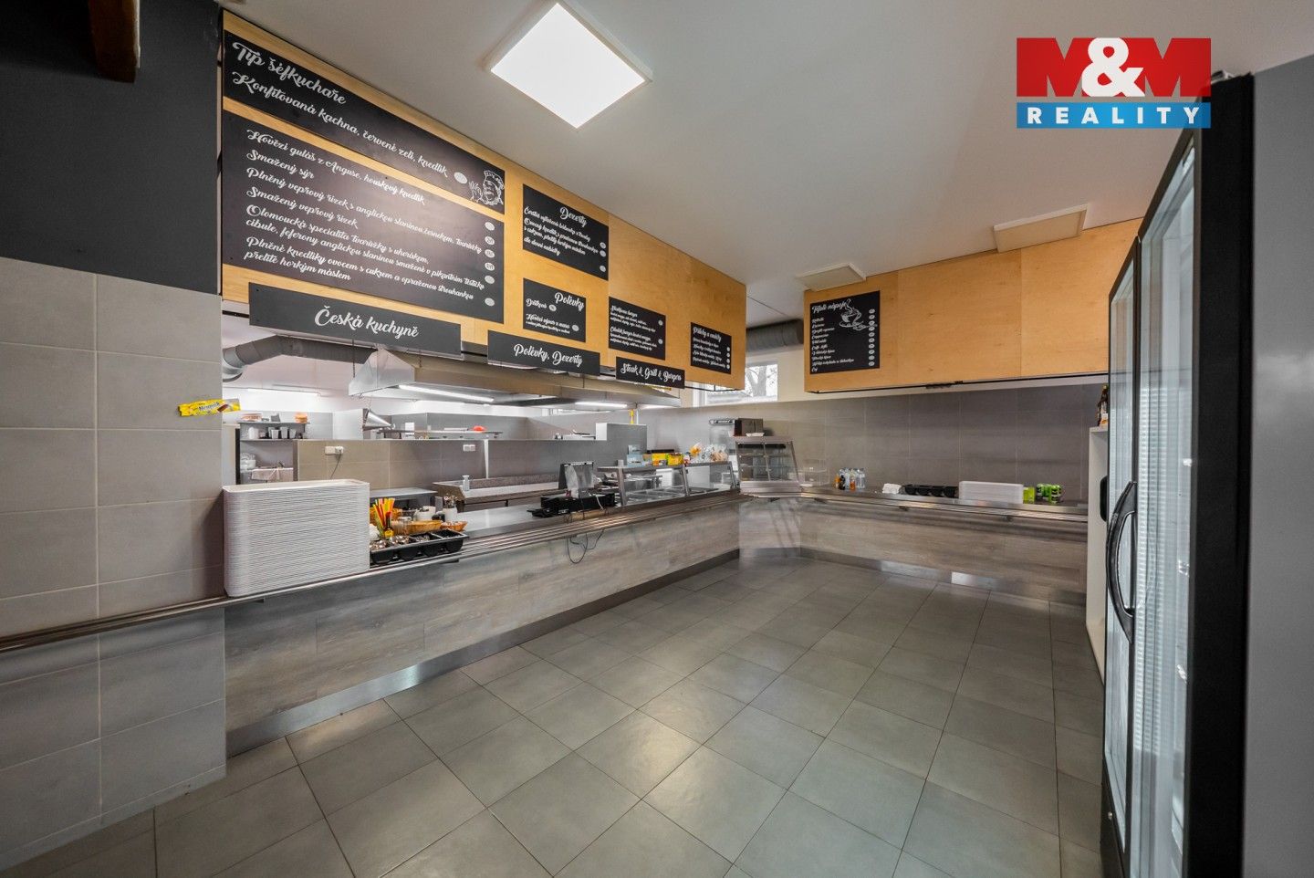 Pronájem komerčního prostoru 600 m² - foto 8