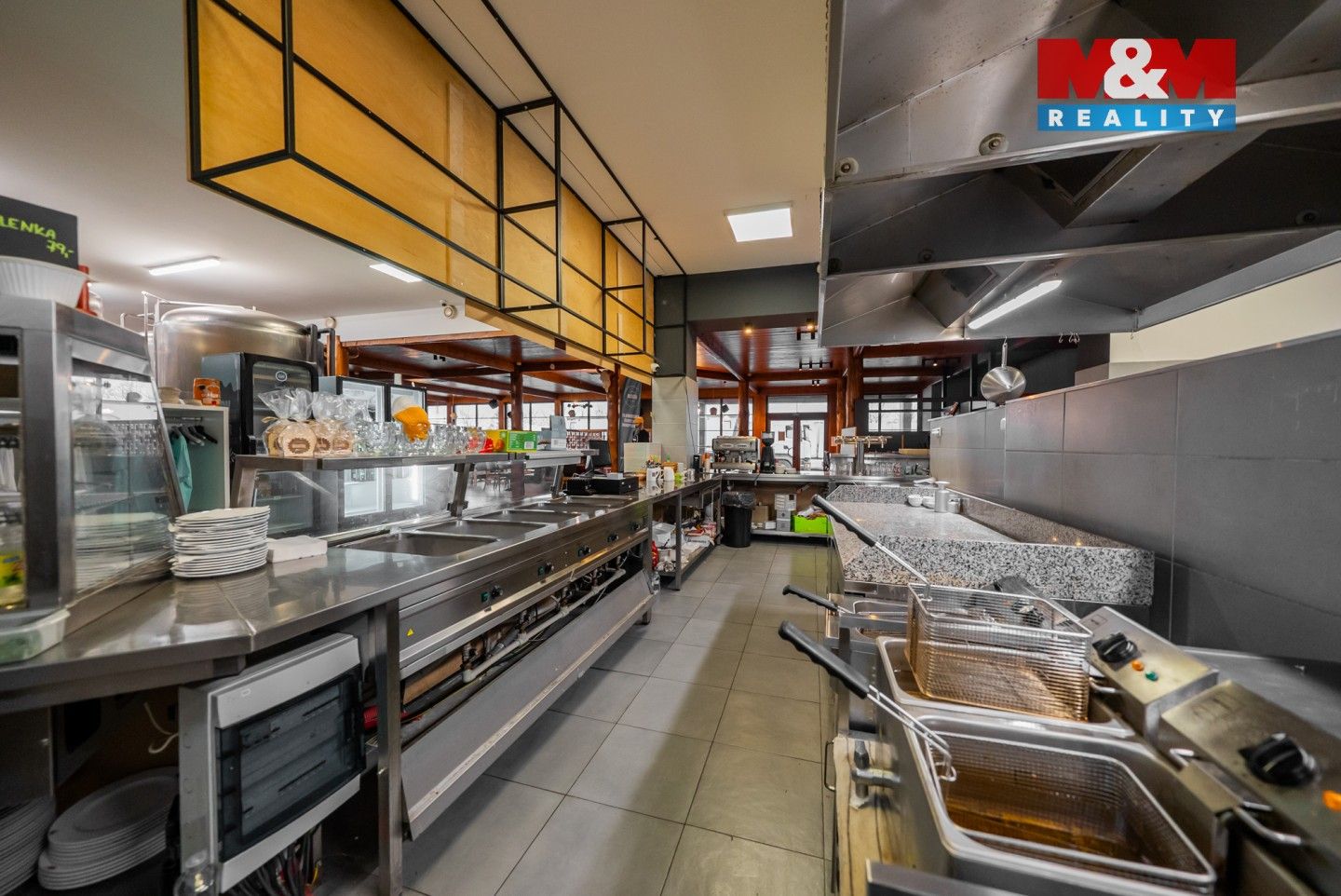 Pronájem komerčního prostoru 600 m² - foto 11
