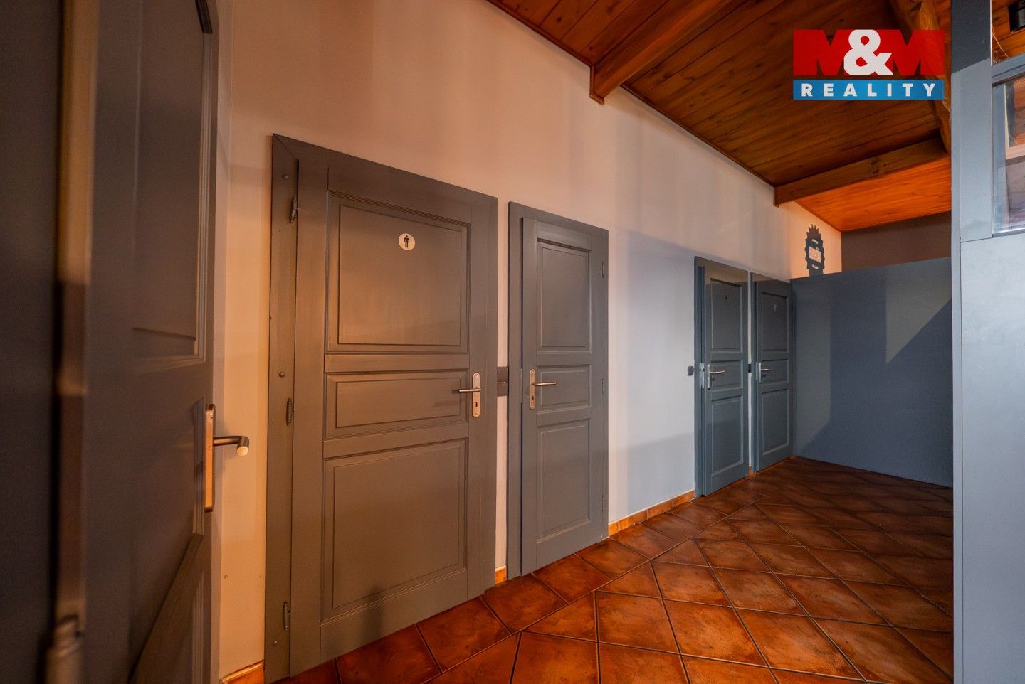 Pronájem komerčního prostoru 600 m² - foto 12