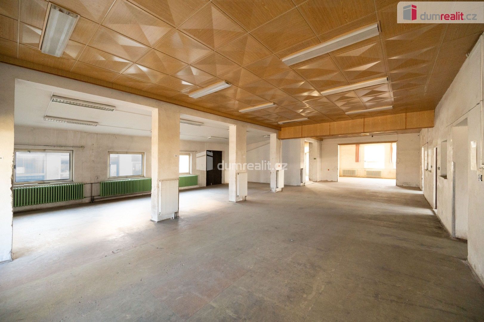 Pronájem komerčního prostoru 1650 m² - foto 10