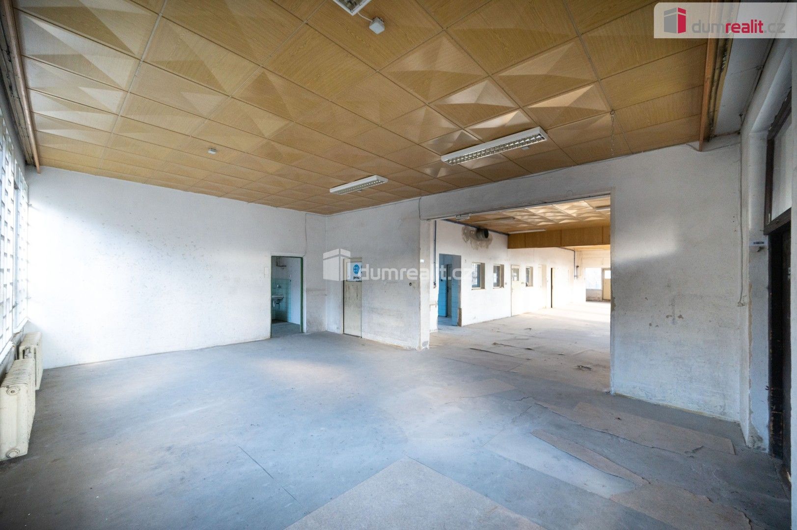 Pronájem komerčního prostoru 1650 m² - foto 14