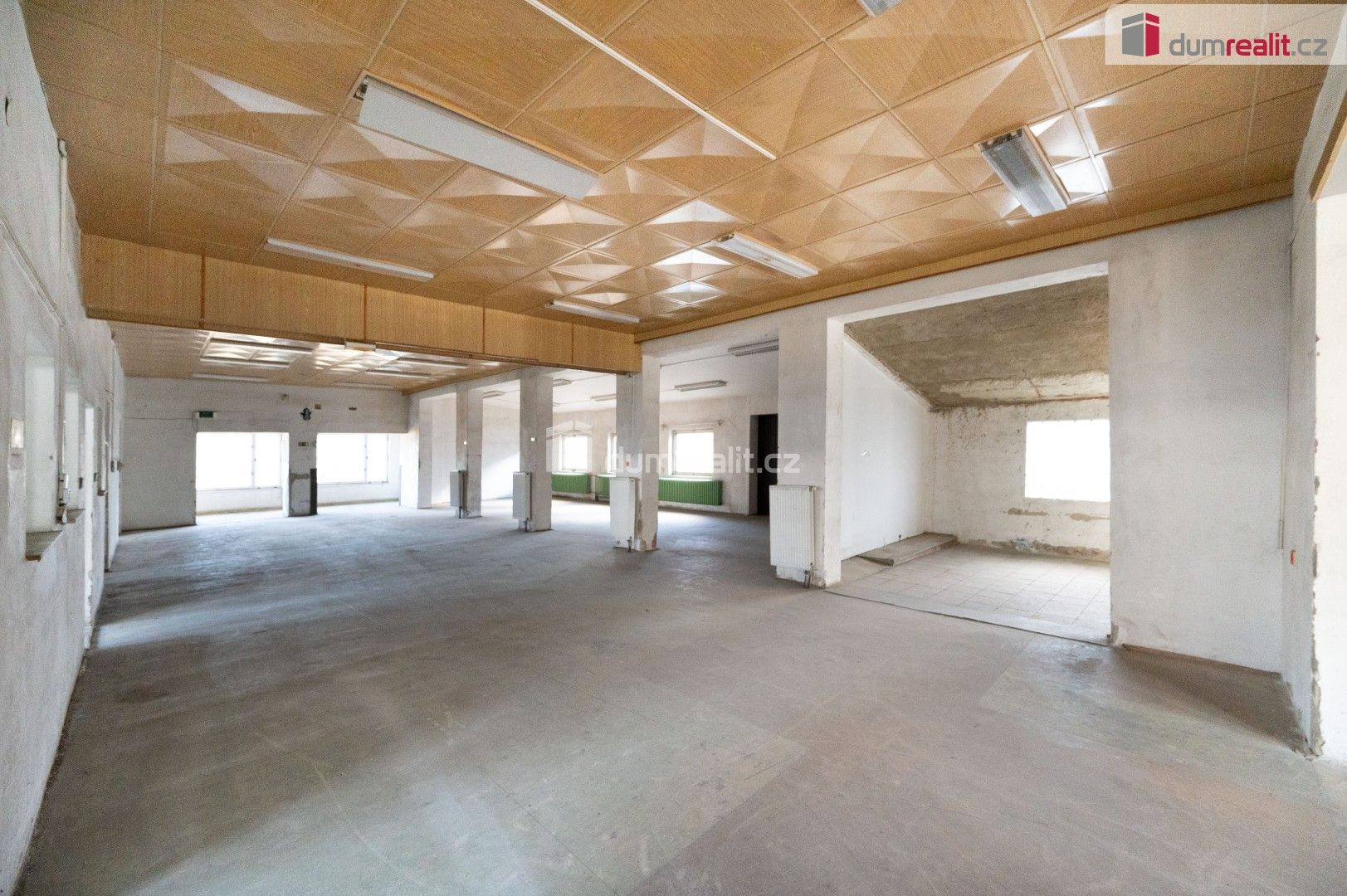 Pronájem komerčního prostoru 1650 m² - foto 19