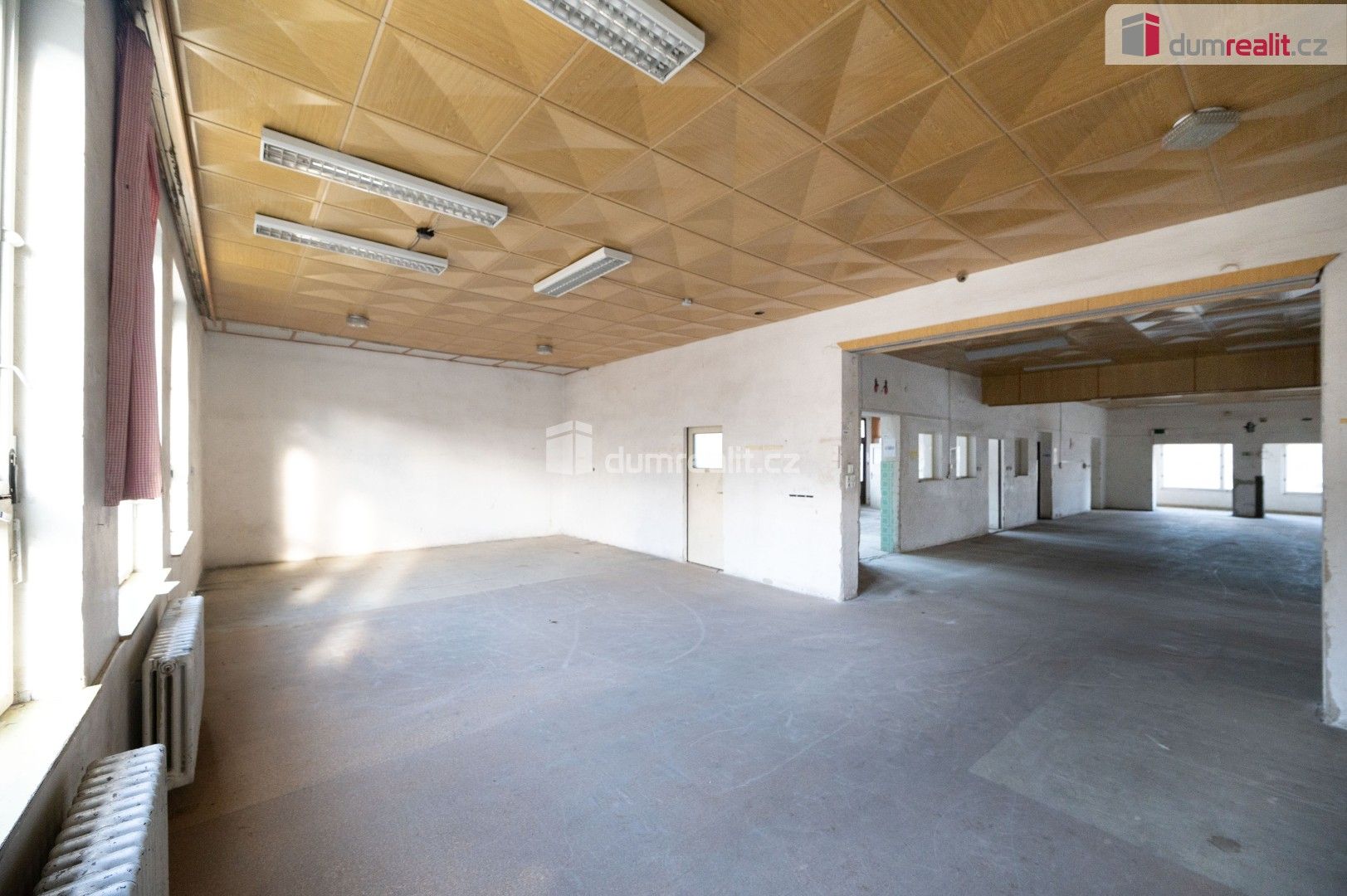 Pronájem komerčního prostoru 1650 m² - foto 18