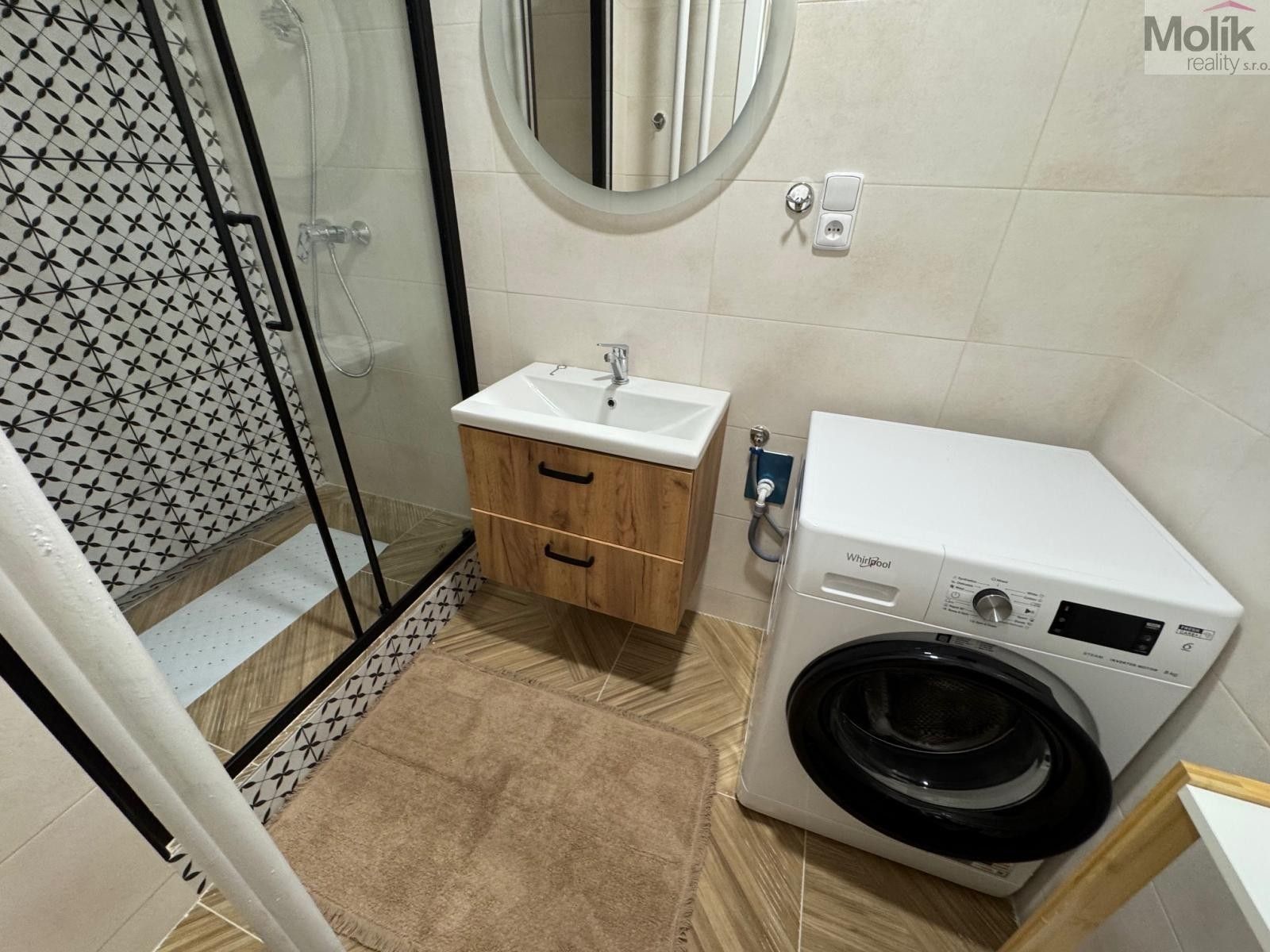 Pronájem bytu 2+1 53 m² - foto 2