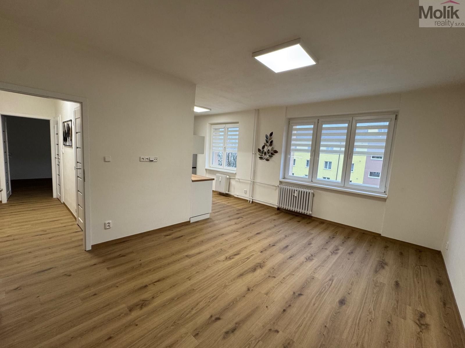 Pronájem bytu 2+1 53 m² - foto 7