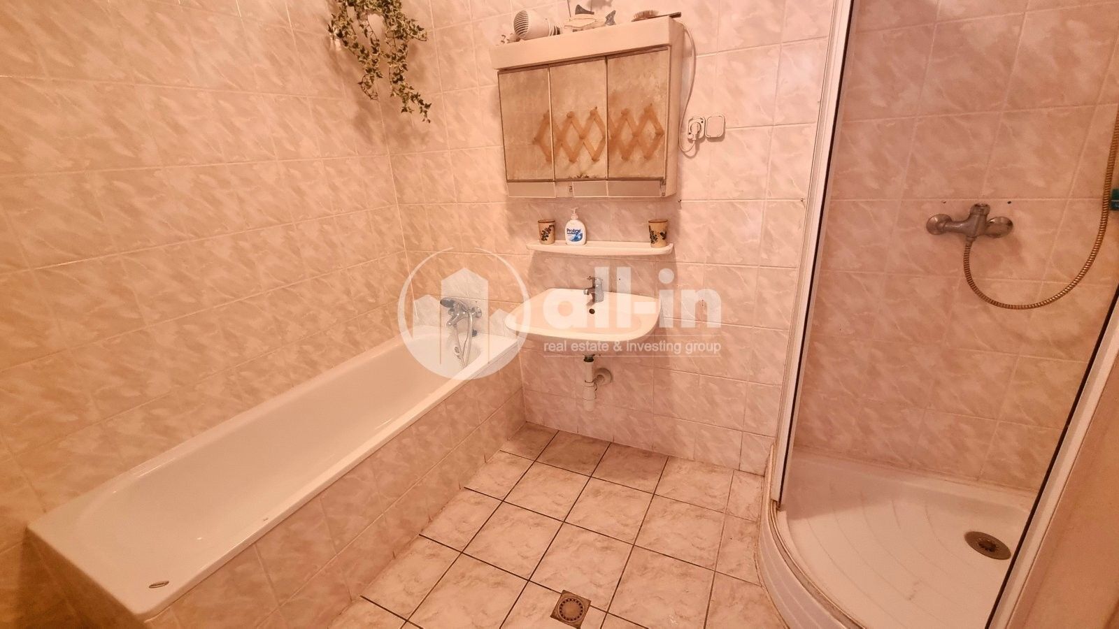 Prodej komerčního prostoru 319 m² - foto 10