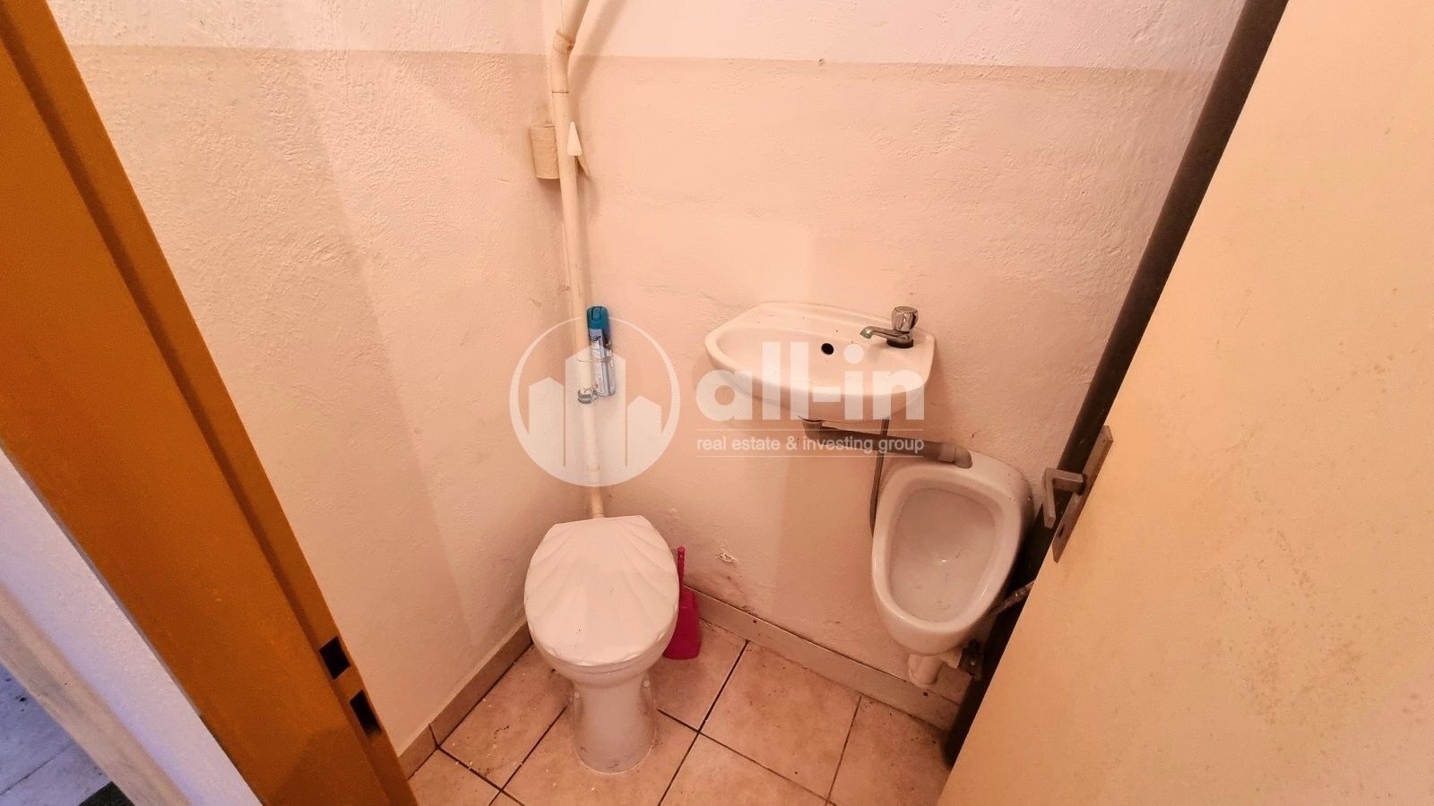 Prodej komerčního prostoru 319 m² - foto 12