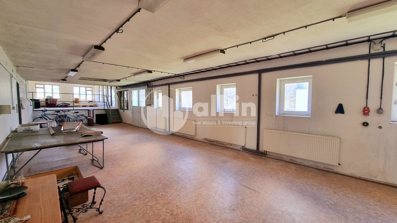 Prodej komerčního prostoru 319 m² - foto 18