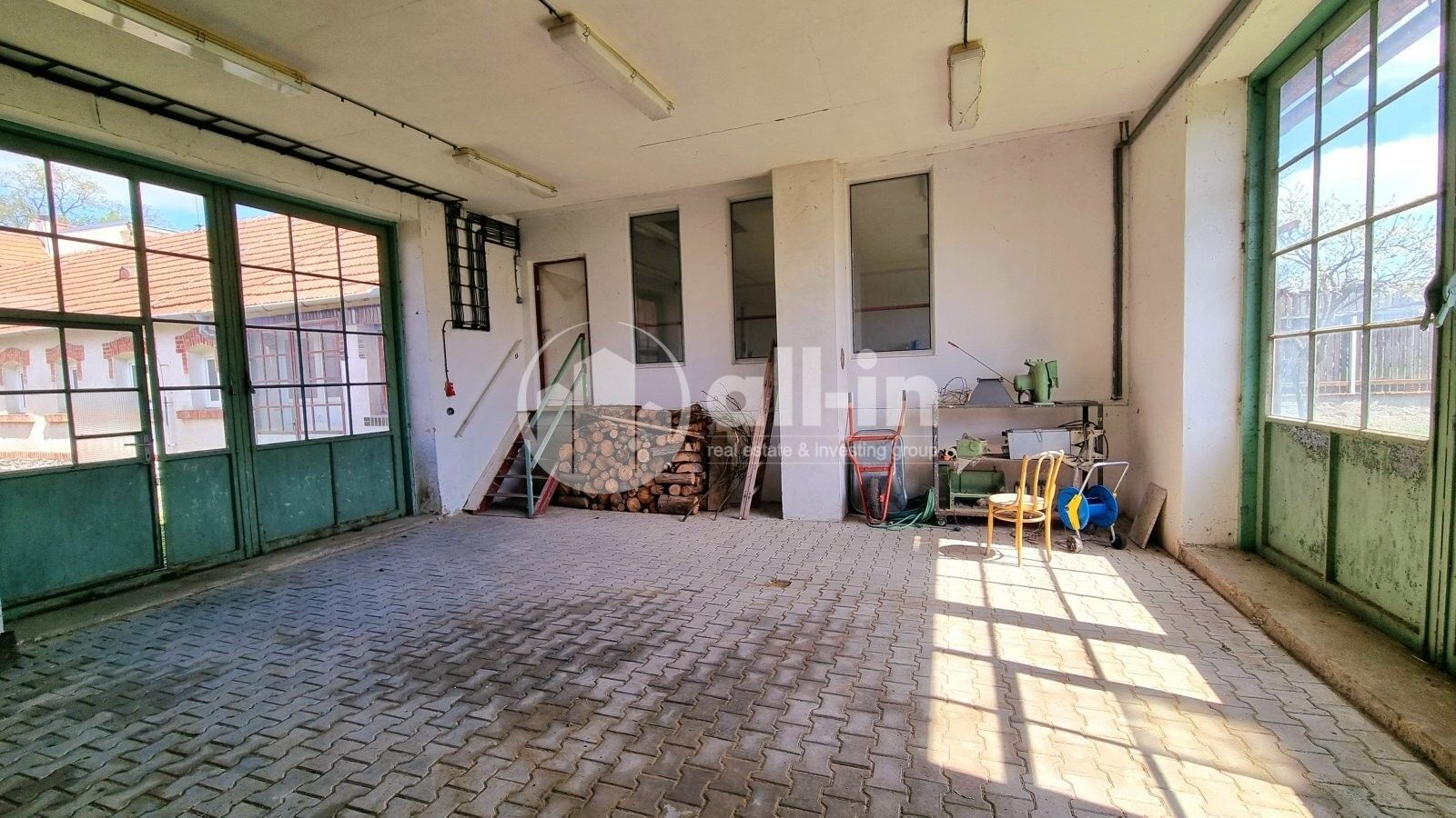 Prodej komerčního prostoru 319 m² - foto 21