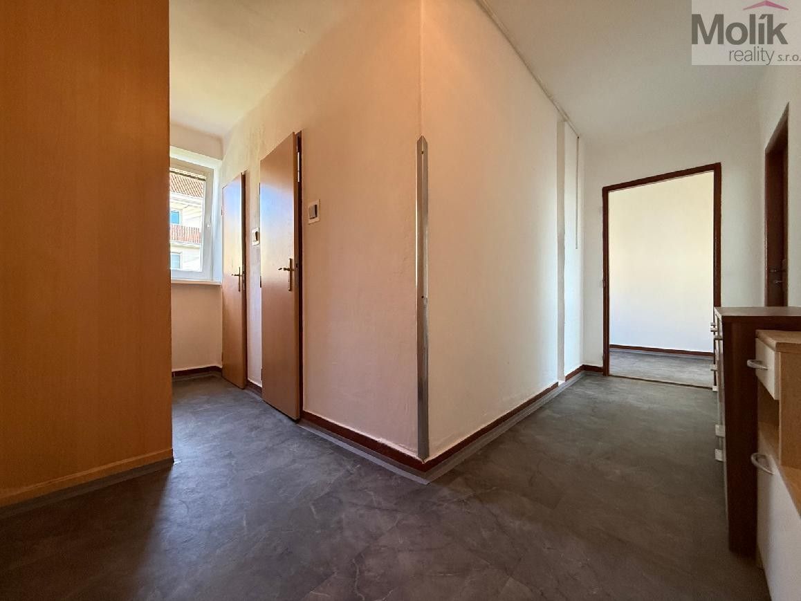 Pronájem bytu 2+1 65 m² - foto 8