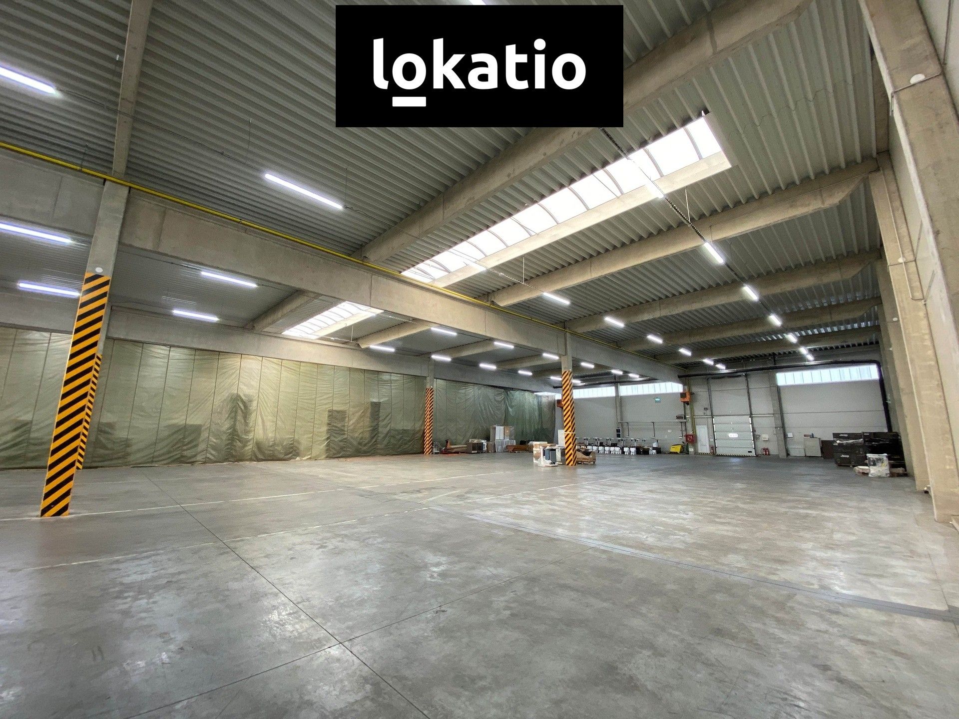 Pronájem komerčního prostoru 1300 m² - foto 2