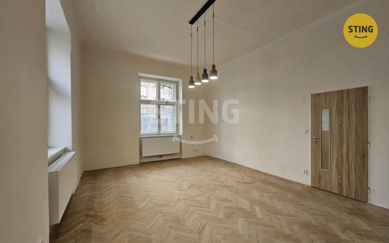Pronájem bytu 1+1 52 m² - foto 3