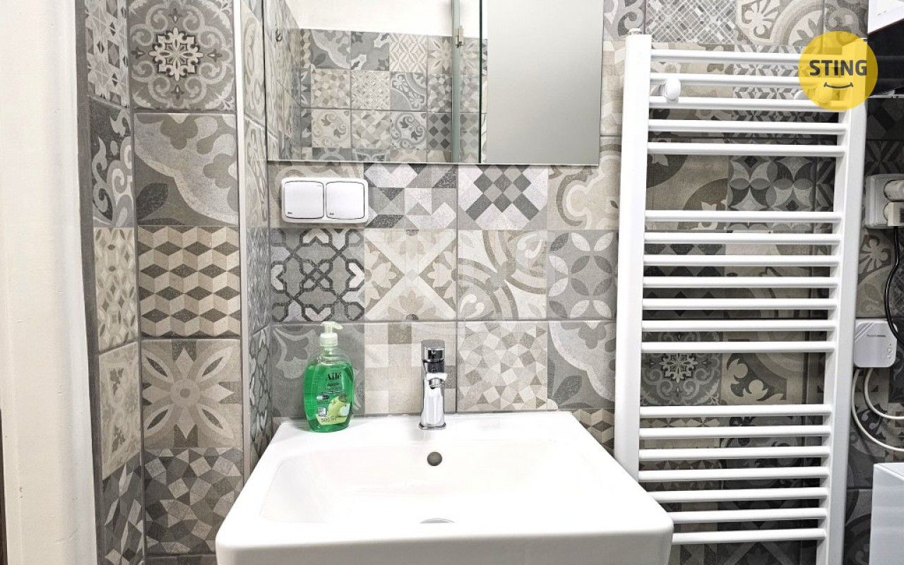 Pronájem bytu 1+1 52 m² - foto 4