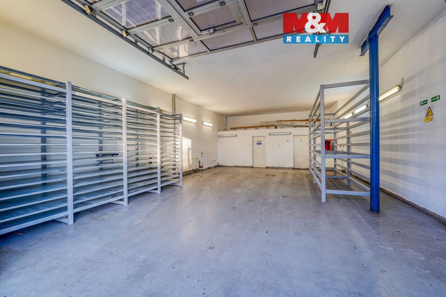 Pronájem komerčního prostoru 89 m² - foto 1